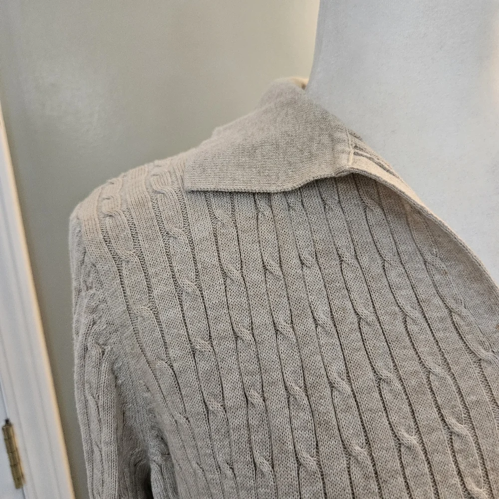 Kim Rogers Women's Size Medium Classic Cable Knit Sweater in Beige Collar V-Neck - Picture 2 of 15